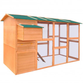 Chicken Coop Brown with green roof