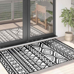 Outdoor Rug Black, White Polypropylene 47.2 x 70.9 in