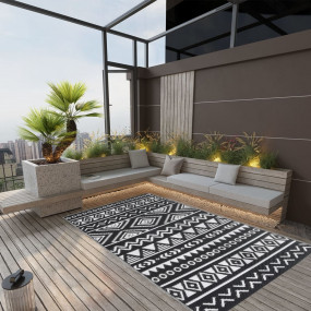 Outdoor Rug Black Polypropylene 63 x 90 in Pattern Outd...