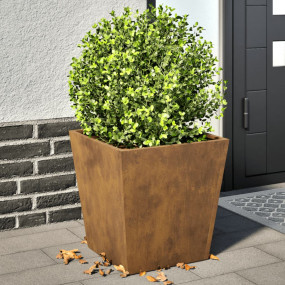 Garden Planter Set of 2 Natural metal, Rust develops ov...