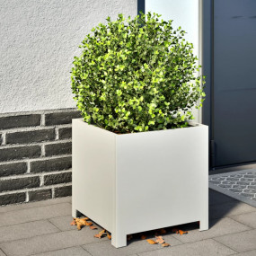 Garden Planter Set of 2 White Steel Medium Durable